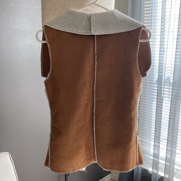 Jacket/Vest Look - Picture 4 of 5